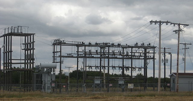 640px-Electric_transformer_grid electric transformer Windows XP security