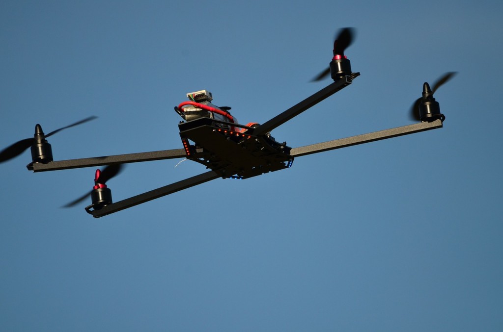 drone-278799_1280