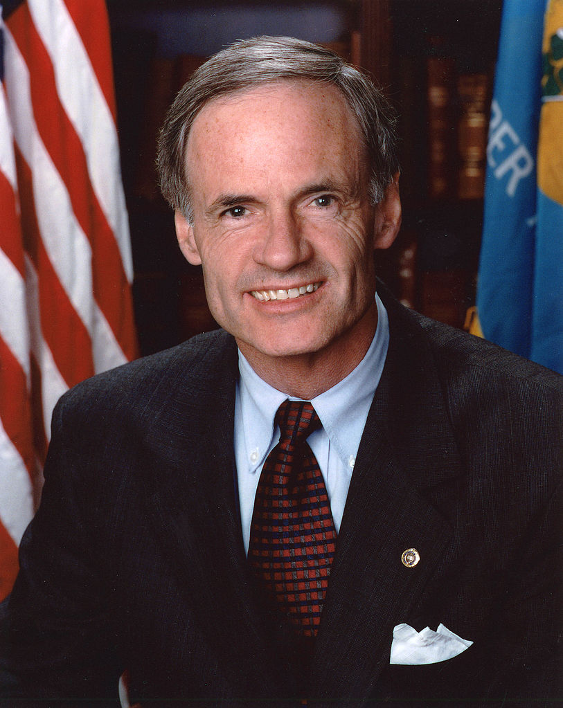 813px-Thomas_Carper R&D