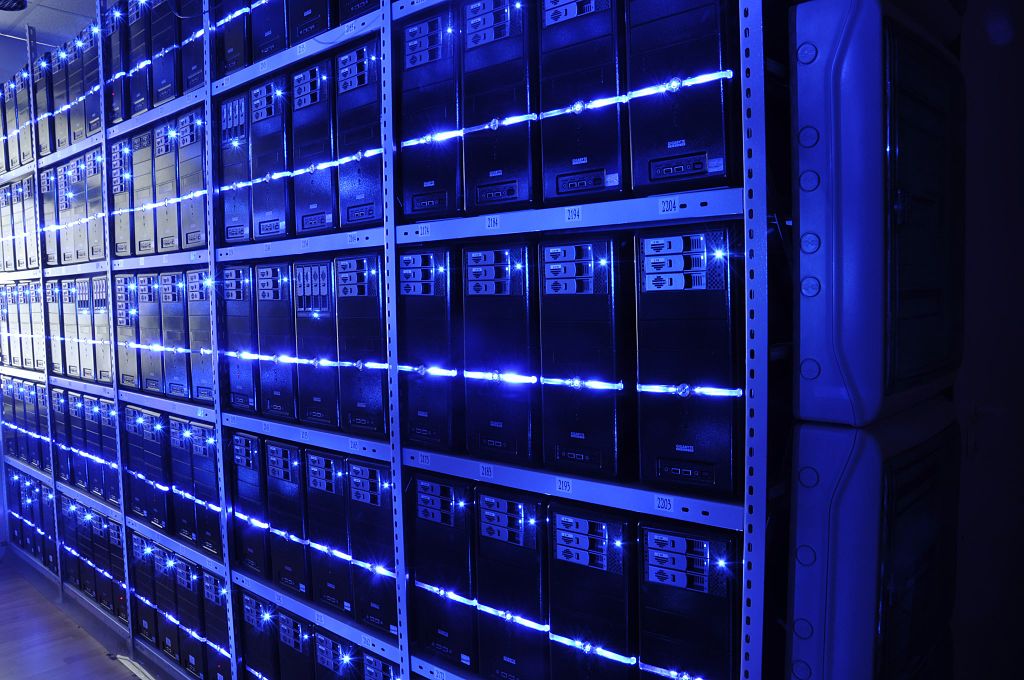 1024px-BalticServers_data_center