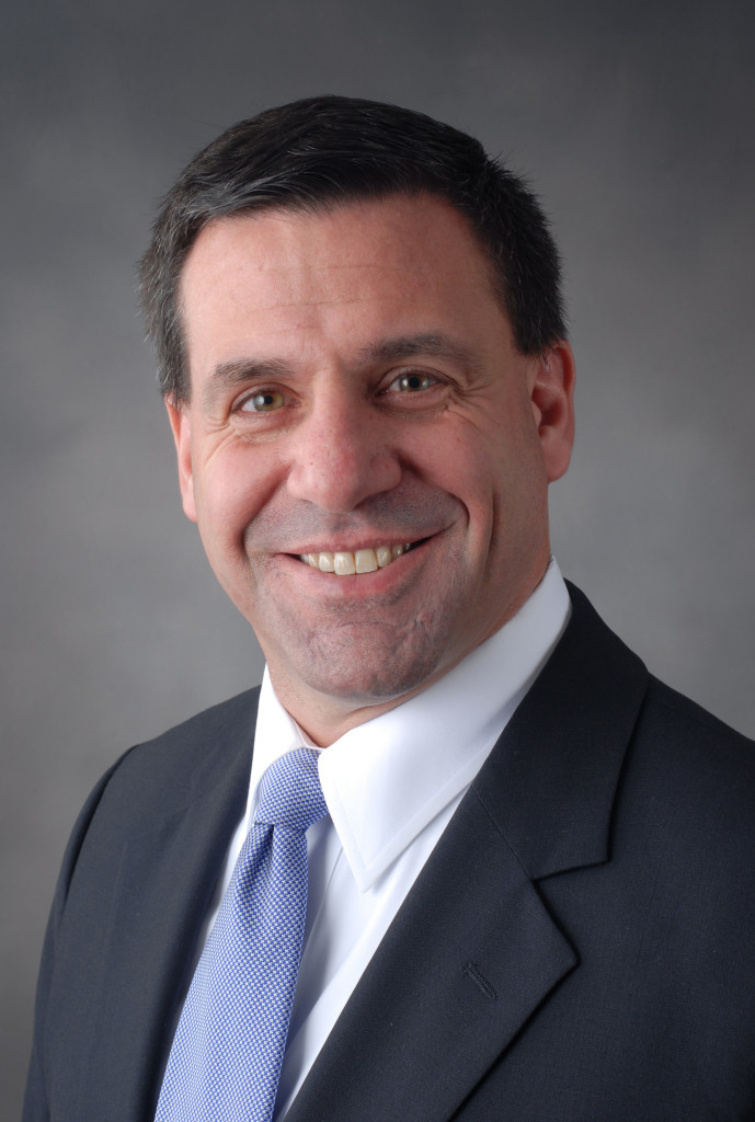 Headshot Joseph Perry.