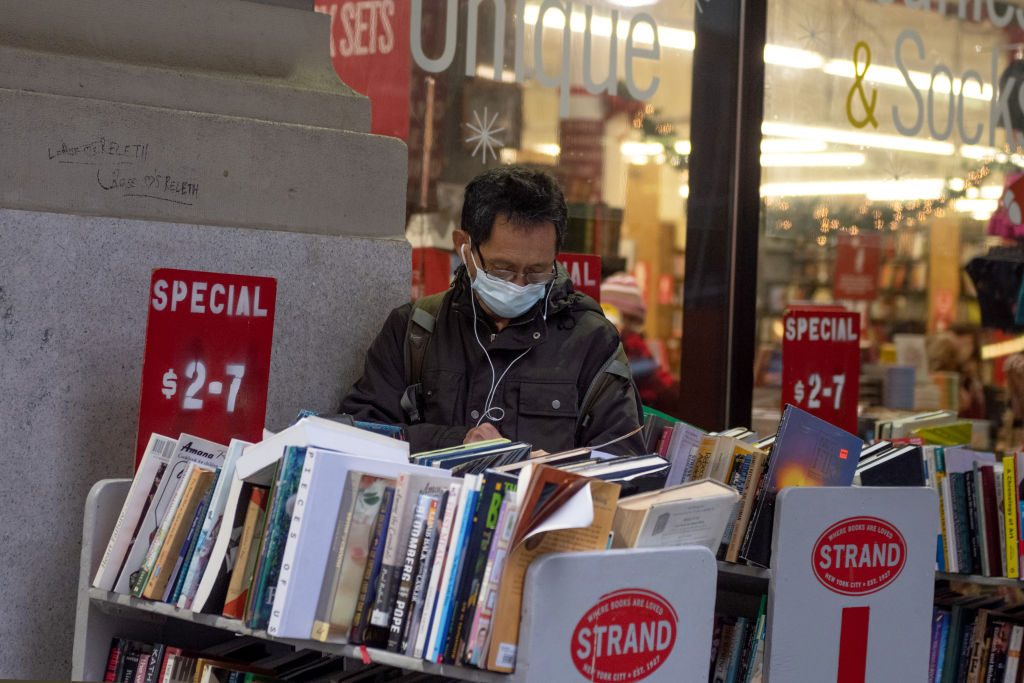 Entertainment & Tourism Industries In New York City Struggle Under Pandemic Restrictions